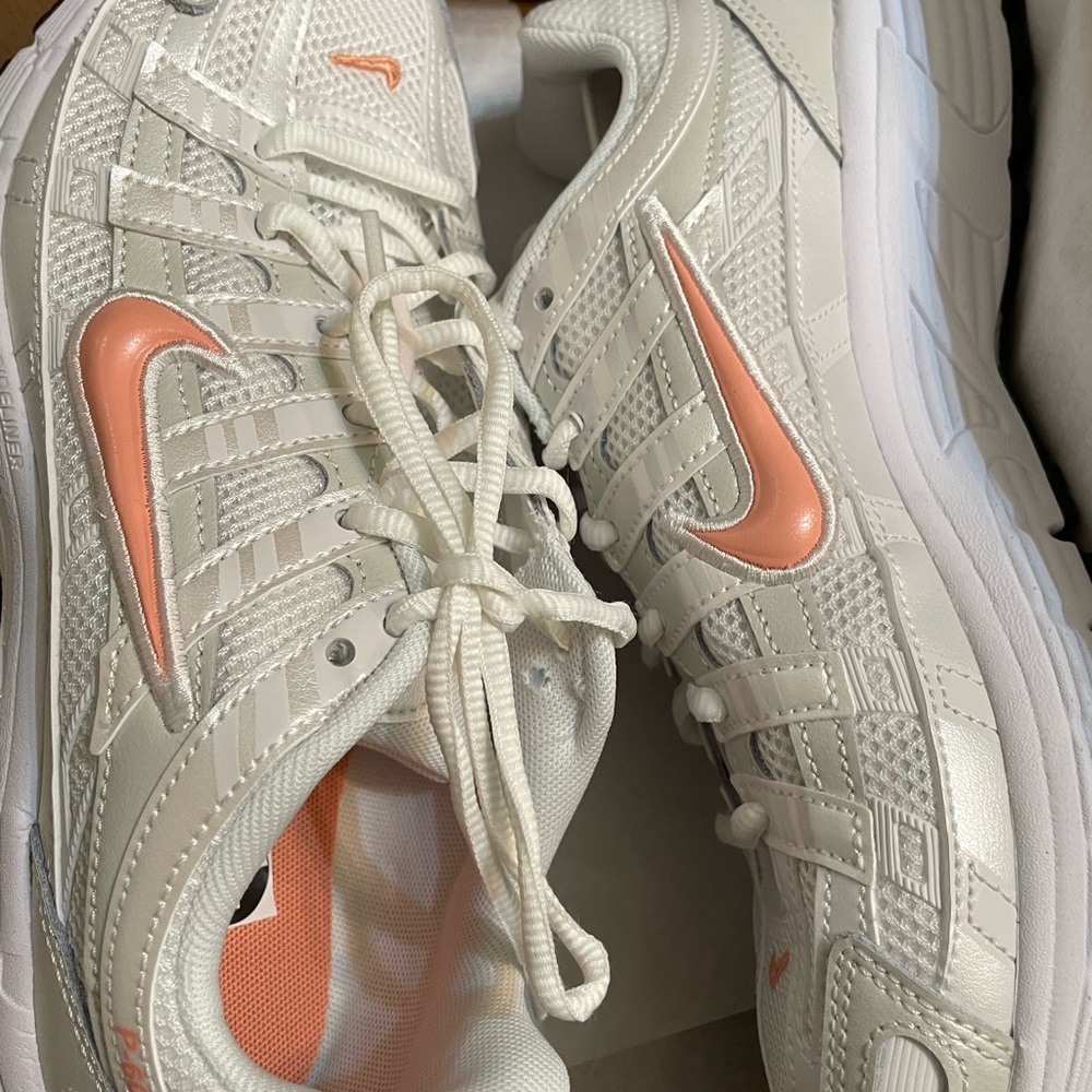 Nike Women's Cream and Peach Sneakers